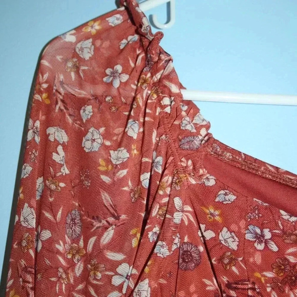 Almost Famous Floral Blouse Top Multicolor Sized Medium - Picture 10 of 15